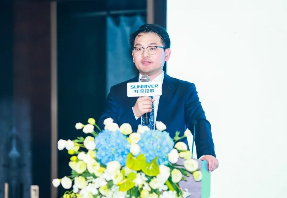 17374452386937530DZN.jpg 7.jpg